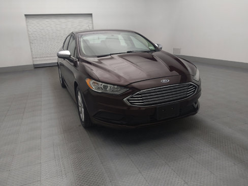 Used 2017 Ford Fusion SE w/ Fusion SE Technology Package image 14