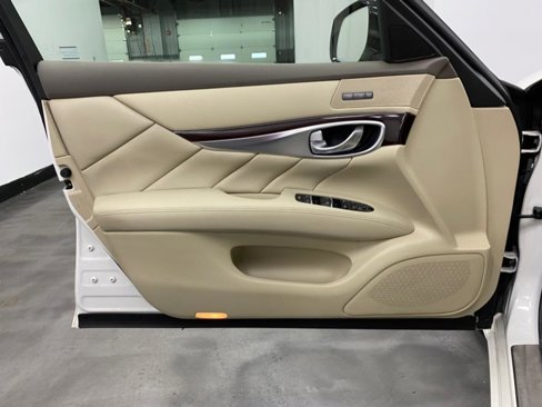 Used 2016 INFINITI Q70 L 3.7 image 43