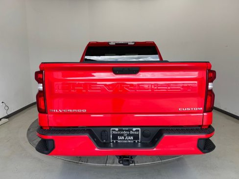 Used 2020 Chevrolet Silverado 1500 Custom w/ Custom Value Package image 12