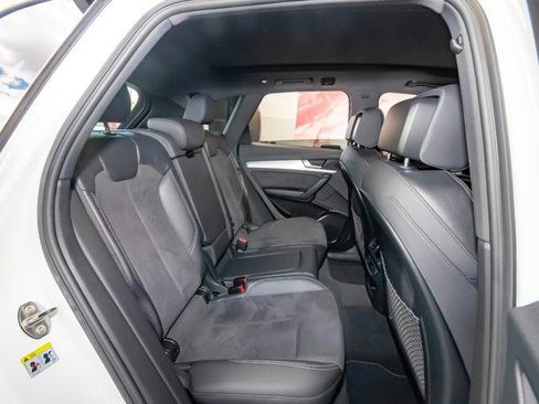 Used 2021 Audi SQ5 Premium w/ Convenience Package image 47