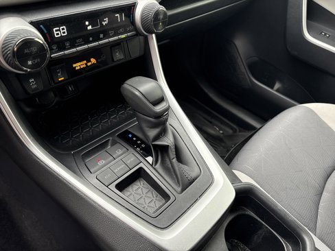 Used 2019 Toyota RAV4 XLE image 25