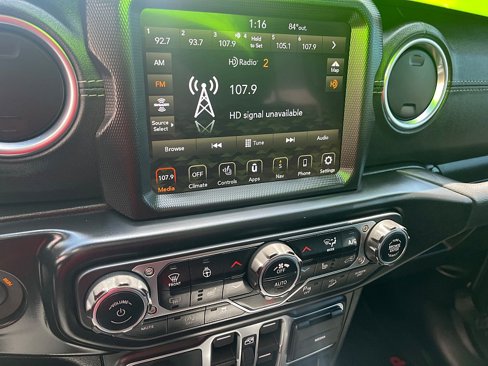 Used 2021 Jeep Wrangler Unlimited Sahara w/ Uconnect 4C Nav & Sound Group image 23