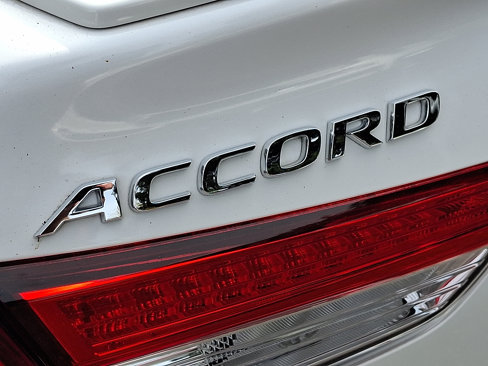 Used 2019 Honda Accord Sport image 28