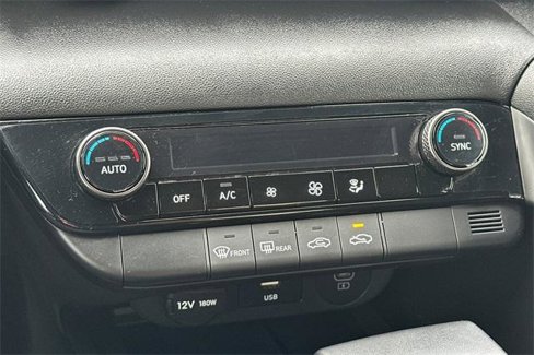 Used 2025 Hyundai Elantra Sport image 20