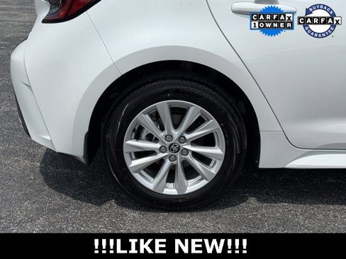 Used 2025 Toyota Corolla SE w/ SE Package image 11
