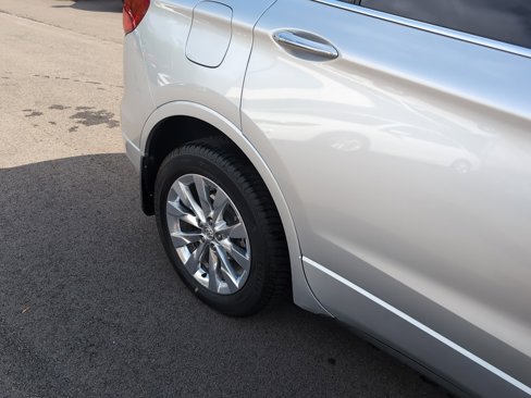 Used 2018 Buick Envision Essence image 4