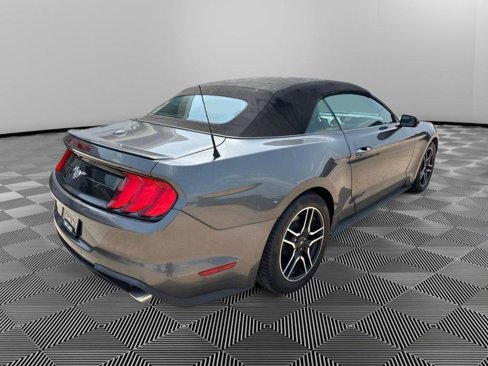 Used 2018 Ford Mustang Premium image 4