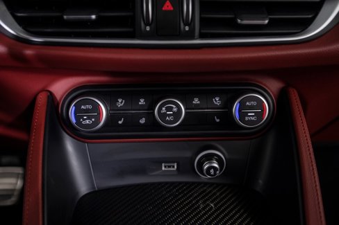 Used 2020 Alfa Romeo Stelvio Ti Sport image 29