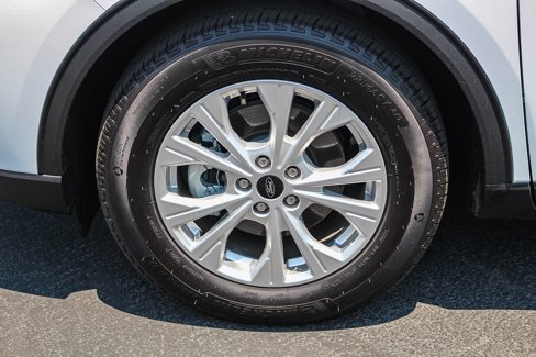 Used 2025 Ford Escape Active w/ Cold Weather Package image 12