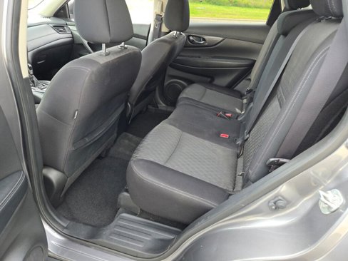 Used 2019 Nissan Rogue SV w/ Sun & Sound Touring Package image 13