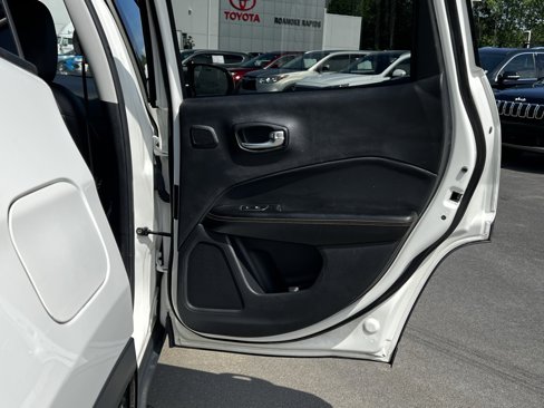 Used 2021 Jeep Compass Limited w/ Sun and Sound Group image 33