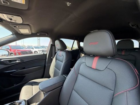 New 2025 Chevrolet Trax RS image 16