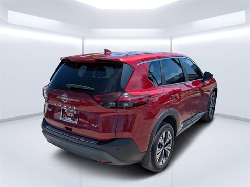 Used 2023 Nissan Rogue SV image 3