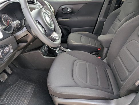 Used 2021 Jeep Renegade Latitude w/ Sun & Sound Group image 6