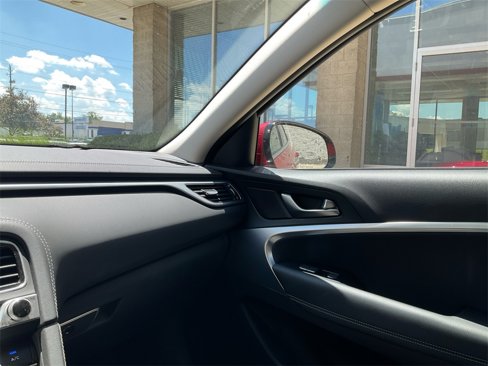 Used 2022 Genesis G70 2.0T image 10