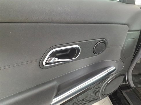 Used 2005 Chrysler Crossfire Coupe image 9
