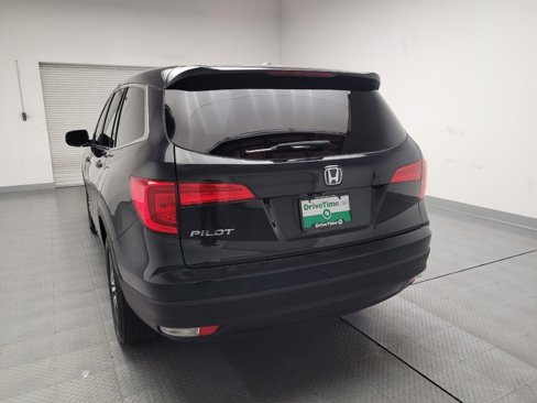 Used 2017 Honda Pilot EX-L image 6