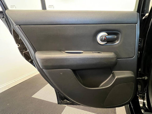 Used 2012 Nissan Versa SL w/ SL Navigation Pkg image 9