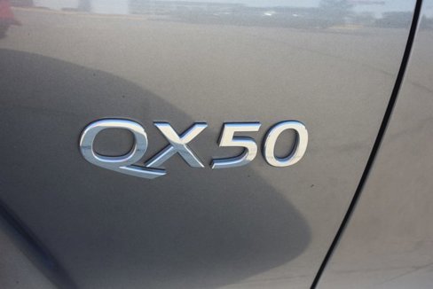 Used 2019 INFINITI QX50 Luxe w/ Cargo Package image 8