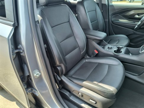 Used 2023 GMC Terrain SLT image 32
