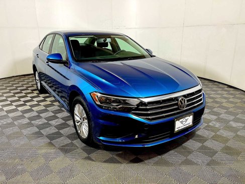 Used 2019 Volkswagen Jetta S w/ Driver Assistance Package image 2