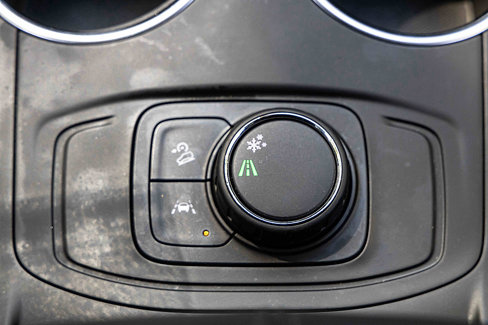 Used 2022 GMC Terrain SLE image 14