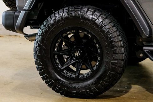 Used 2022 Jeep Wrangler Unlimited Rubicon w/ Steel Bumper Group image 32
