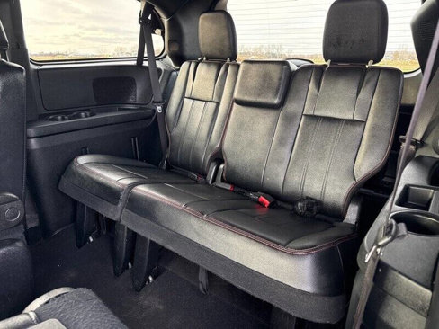 Used 2016 Dodge Grand Caravan R/T image 17