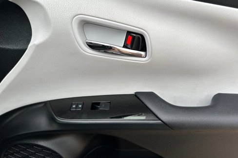 Certified 2022 Toyota Prius LE image 22