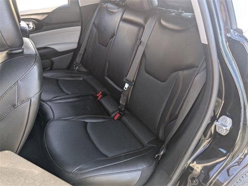 Used 2022 Jeep Compass Limited image 18