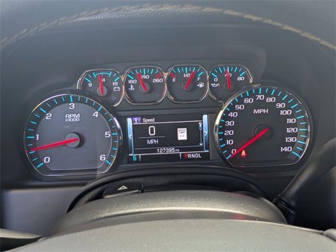 Used 2017 GMC Yukon SLT image 32