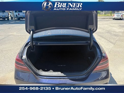 Used 2023 Genesis G70 2.0T w/ Sport Prestige Package image 7
