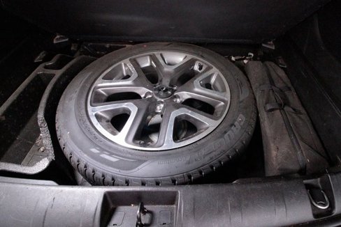 Used 2018 Jeep Renegade Latitude w/ Cold Weather Group image 40