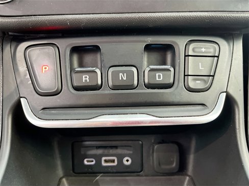 Used 2019 GMC Terrain SLT w/ Preferred Package image 16