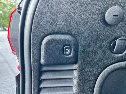 Used 2021 Jeep Grand Cherokee Limited w/ Sun & Sound Group image 9