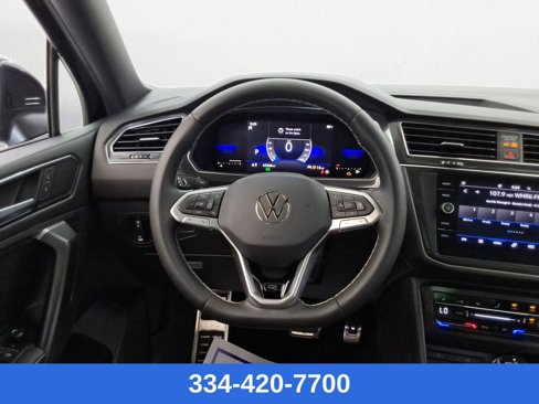 Used 2023 Volkswagen Tiguan SE R-Line image 14