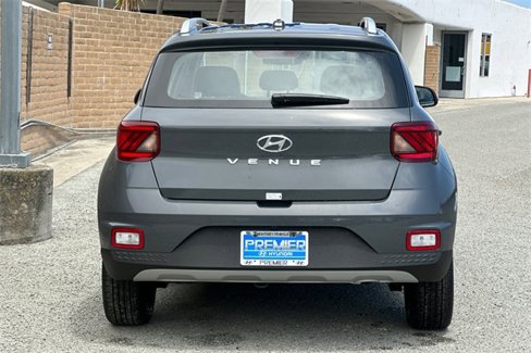 New 2025 Hyundai Venue SEL image 5