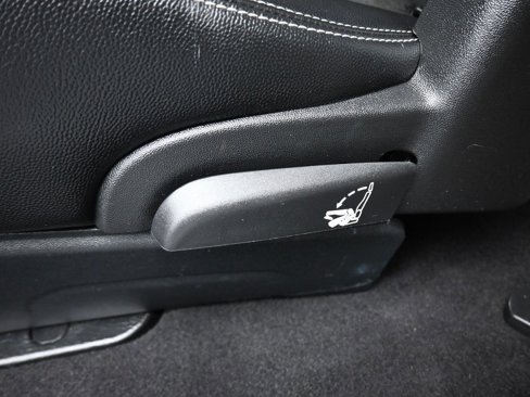 Used 2019 Dodge Grand Caravan SXT image 30