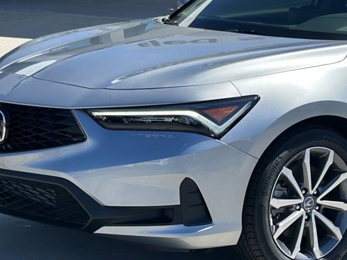 New 2025 Acura Integra image 5