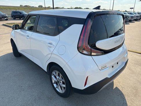 Used 2023 Kia Soul LX w/ Option Group 015 image 8