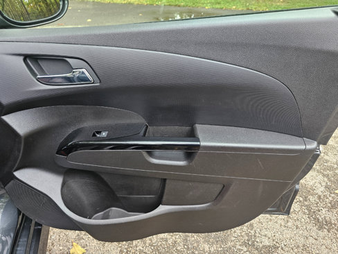 Used 2020 Chevrolet Sonic LT w/ Convenience Package image 17