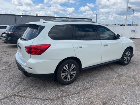 Used 2020 Nissan Pathfinder S image 5