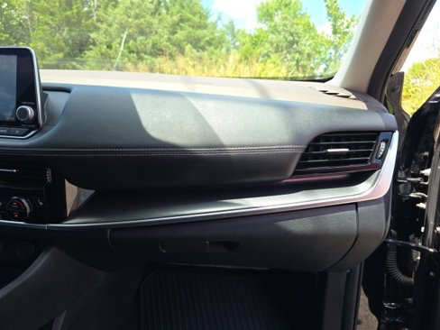 Used 2021 Nissan Rogue SV w/ Premium Package image 37
