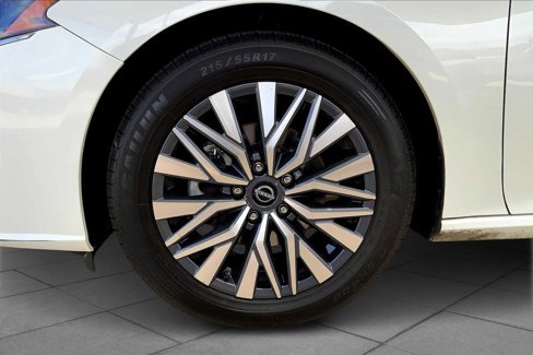 Used 2023 Nissan Altima 2.5 SV image 10