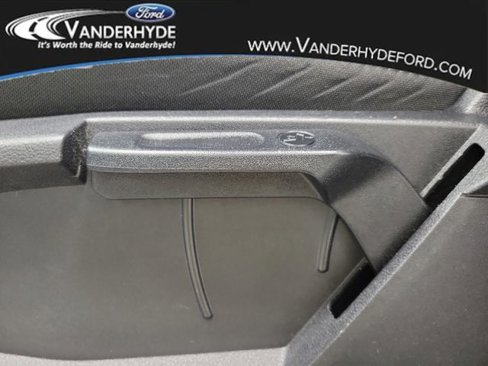 Used 2022 Ford Transit Connect XLT image 16
