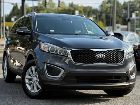 Used 2017 Kia Sorento LX image 7