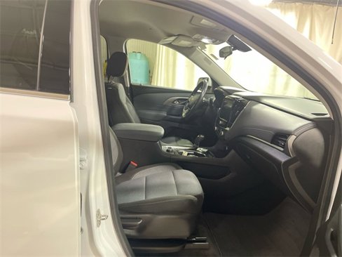 Used 2018 Chevrolet Traverse LT image 24