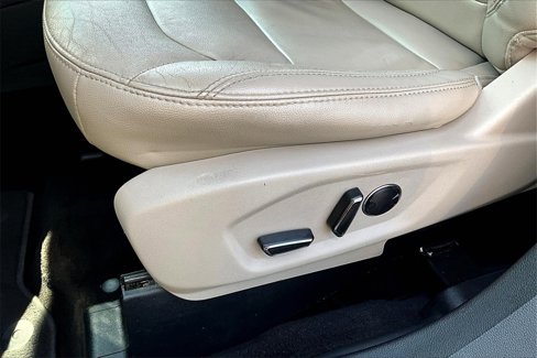 Used 2018 Ford Explorer XLT w/ Equipment Group 202A image 39