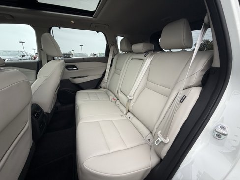 Certified 2021 Nissan Rogue SV w/ Premium Package image 17