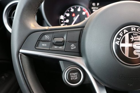 Used 2018 Alfa Romeo Stelvio AWD image 42